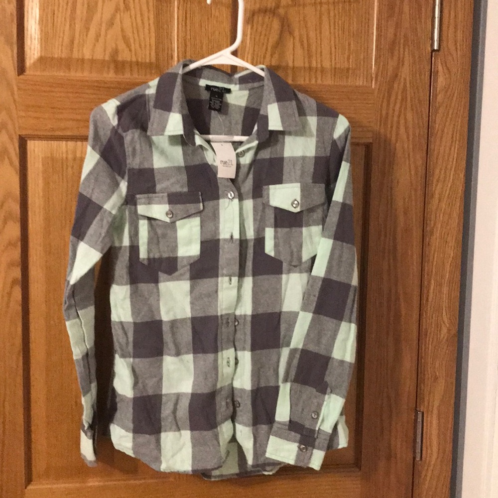 Rue 21 NEW long-sleeve flannel shirt - Picture 1 of 1